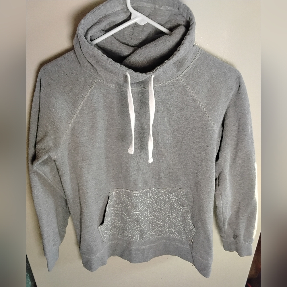 Burton Indie Crush Funnel Neck Sweatshirt W/ Embroidered Kangaroo Pocket Small